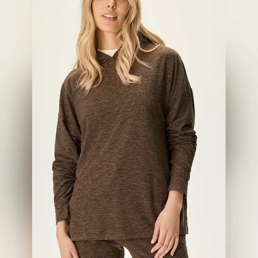 Outdoor Voices CloudKnit Relaxed Oversized Hoodie in Chocolate Brown Size Small